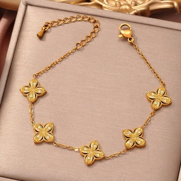 Charming Clover Bracelet